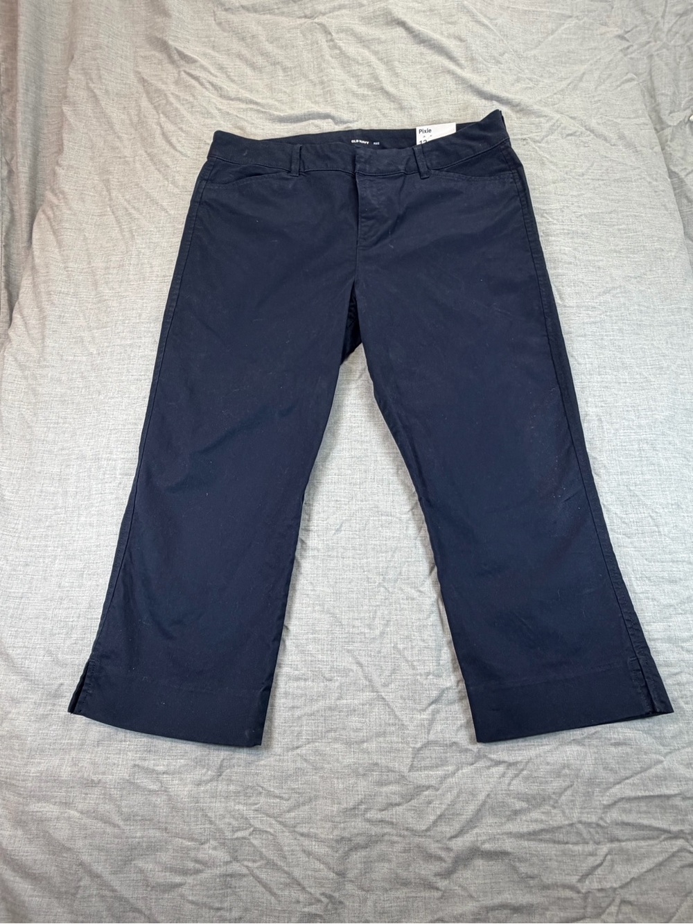 Old Navy Dark Navy Pixie Capri